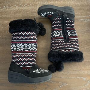 Canyon River Blues Niki Boots Womens Size 7.5 Fair Isle Pom Pom Side Zip Winter